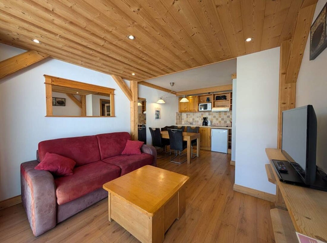 Alpine 1-Bedroom Apartment · Arc 2000 · Mountain Views, Arc 2000, Les Arcs — photo 4