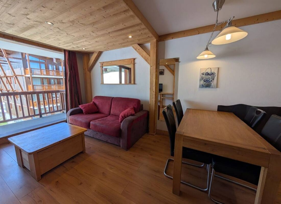 Alpine 1-Bedroom Apartment · Arc 2000 · Mountain Views, Arc 2000, Les Arcs — photo 3